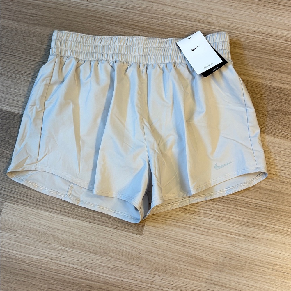 NWT! Nike Dri-Fit Soft Gray Brief Lined Gym Running Shorts Size Medium